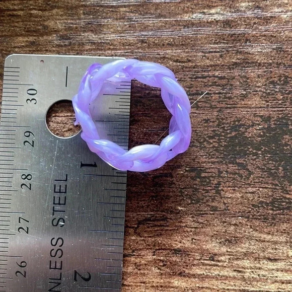 ❤️ NEW 2/$20 or 3/$25 Set of 3 Statement Rings Chain Link Acrylic Size 6/7 - Picture 4 of 5